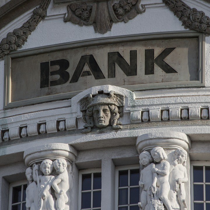 В России закроется 45 банков