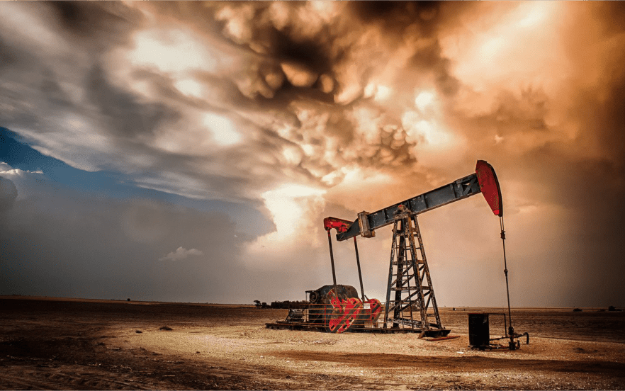 Нефть впервые выросла до уровня мартовских цен