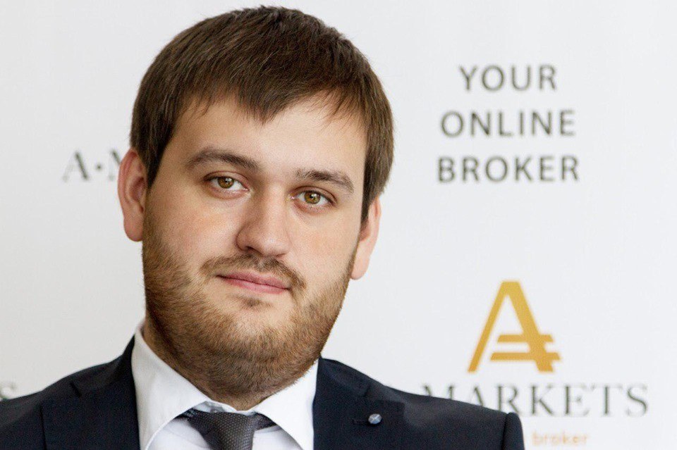 Артем Деев руководитель аналитического департамента  брокерской  компании AMarkets: