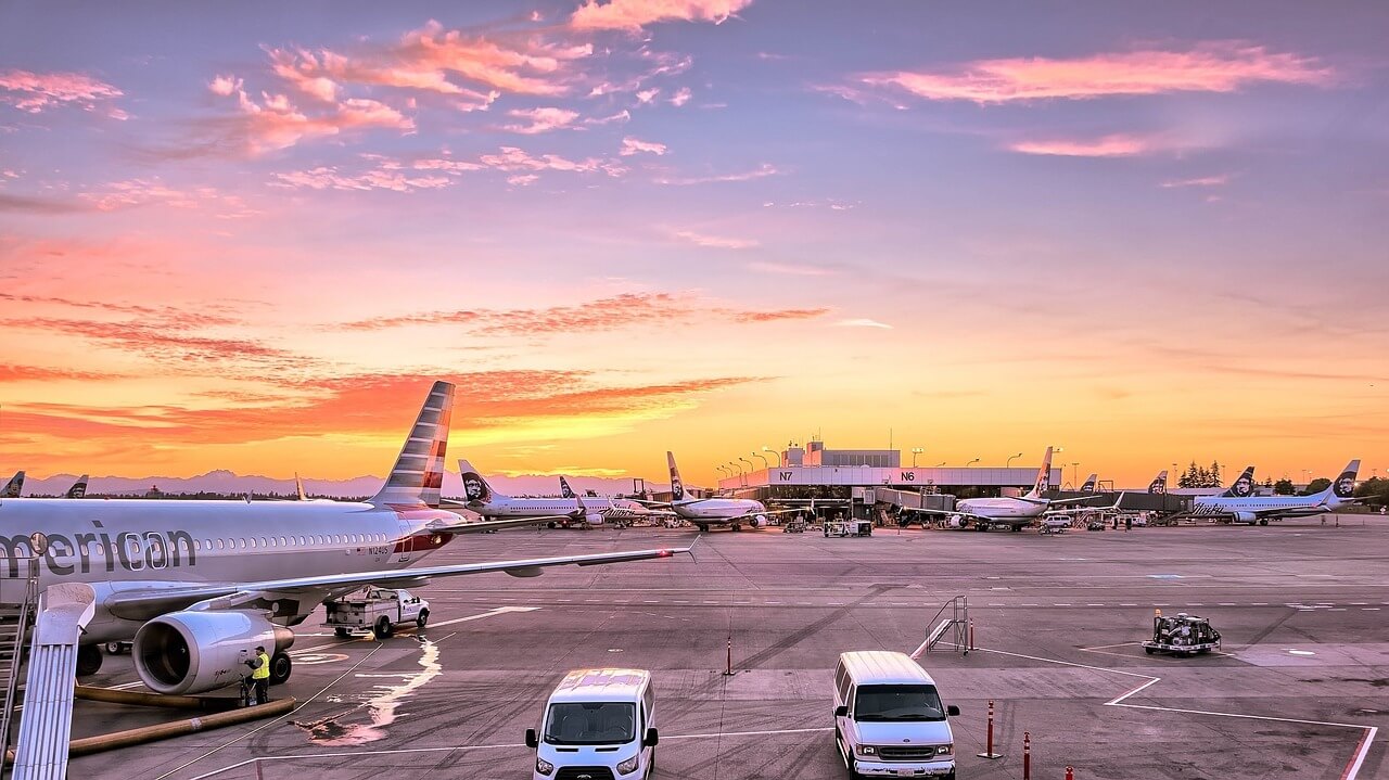 Авиакомпаниям разрешат не возвращать деньги за отмененные перелеты