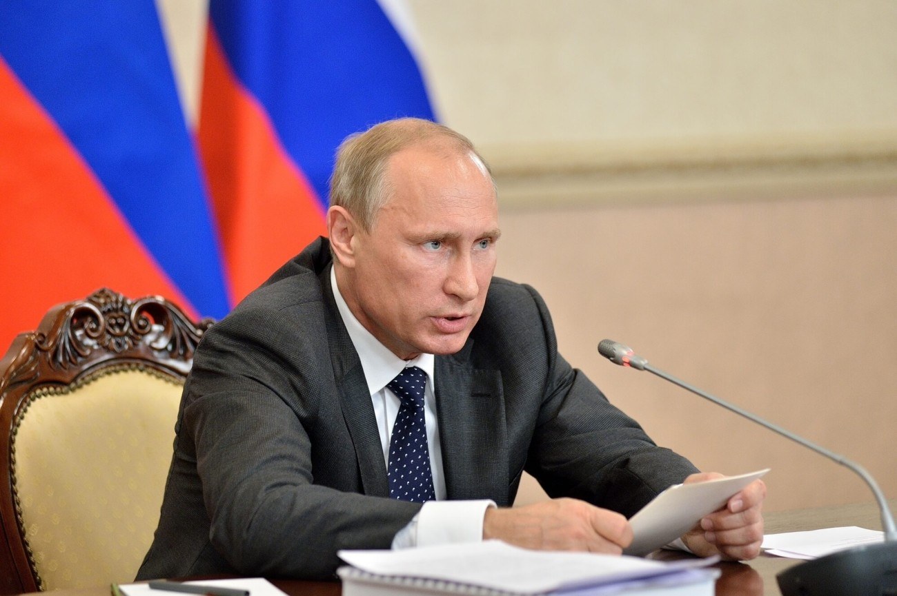 Владимир Путин сообщил о завершении нерабочих дней и пообещал денег семьям с детьми