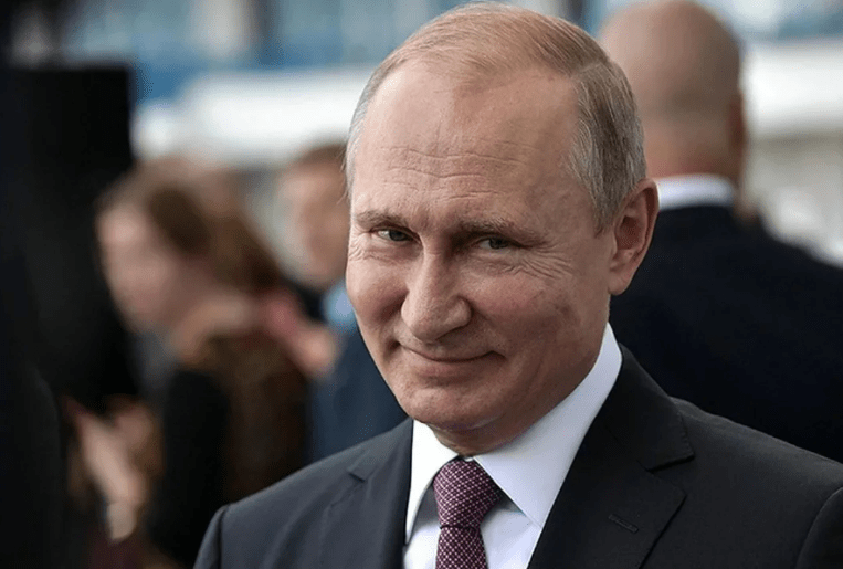 Путин: Россия начала слезать с нефтегазовой иглы