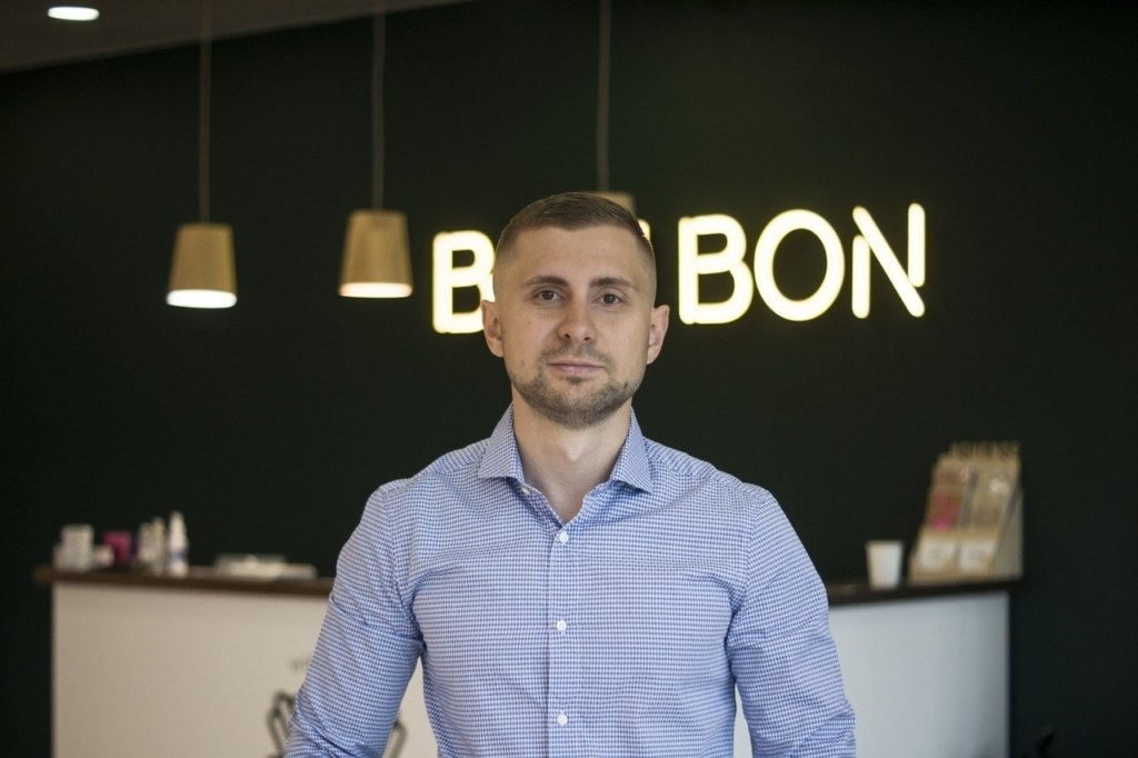 Павел Сидоров, владелец сети салонов маникюра BonBon.