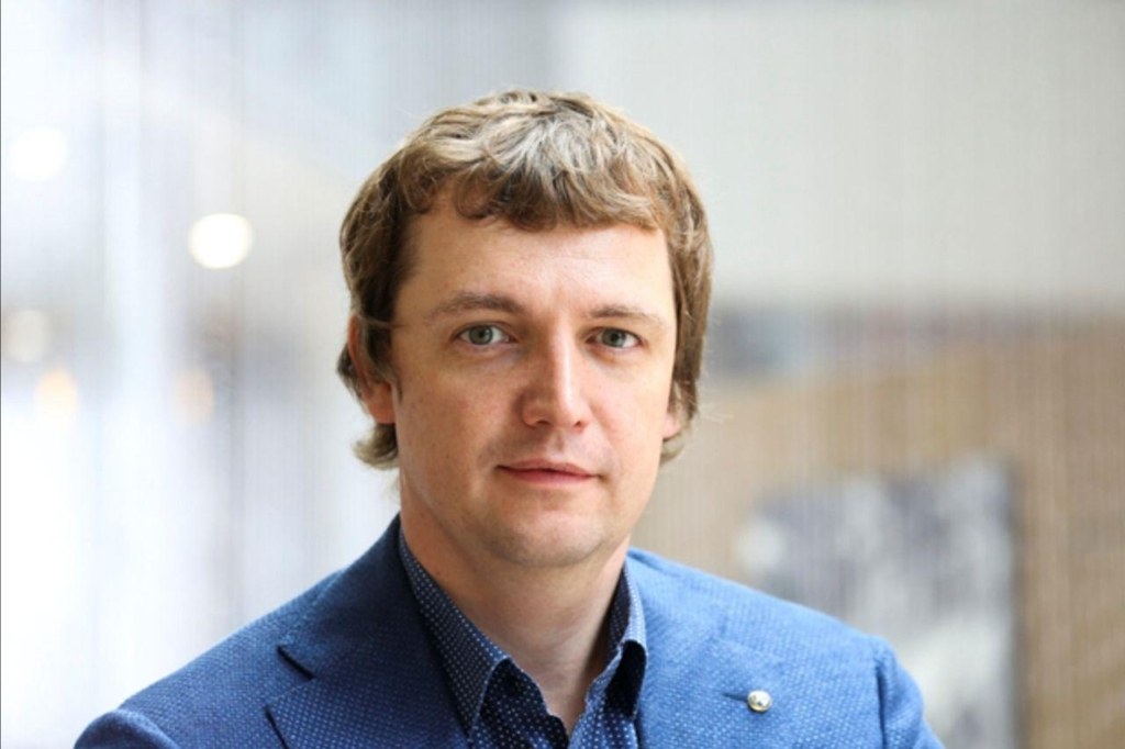 Михаил Попов, банкир, Founder and CEO TalkBank