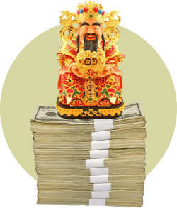 Китайский бог Цай-Шэнь сидит на пачке денег