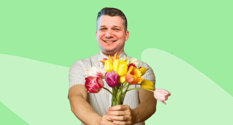 Без цветов: как правильно поздравлять с 8 Марта