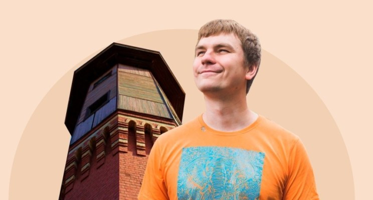 Восемь лет и 10 миллионов, чтобы переехать. Как житель Томска строит дом в водонапорной башне