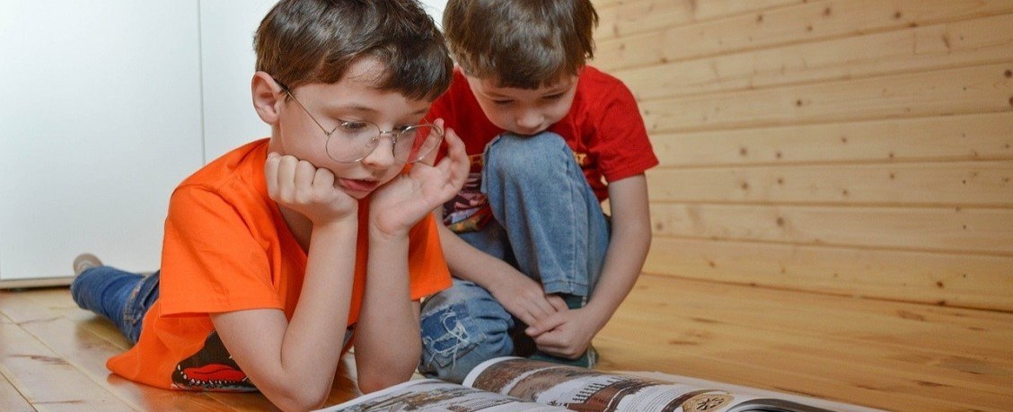 Родители почти 7 млн российских детей оформили «школьные пособия»