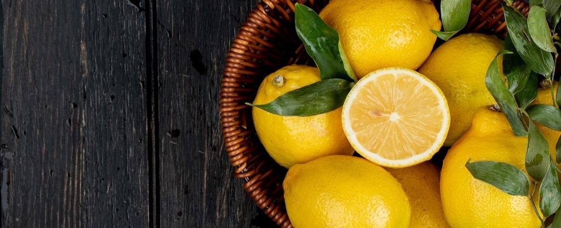 Лимоны и чеснок в российских магазинах подешевели почти на треть