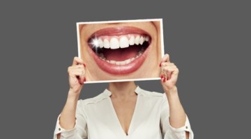 Стоматолог рассказал, как сэкономить сотни тысяч рублей на лечении зубов