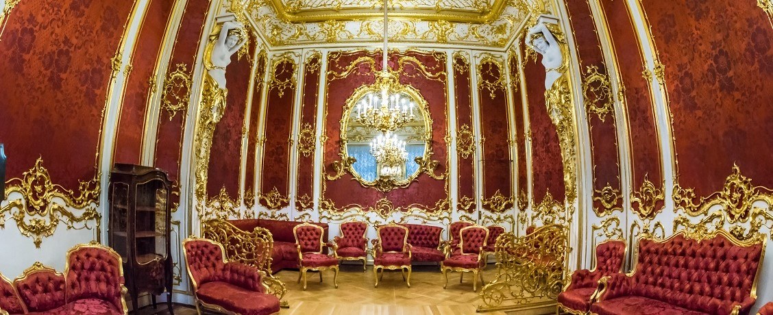 В Букингемском королевском дворце открыта вакансия уборщицы за 2 млн рублей