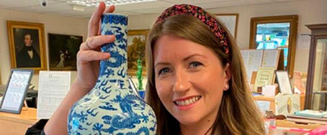 Треснувшую китайскую вазу продали за 55 500 фунтов стерлингов