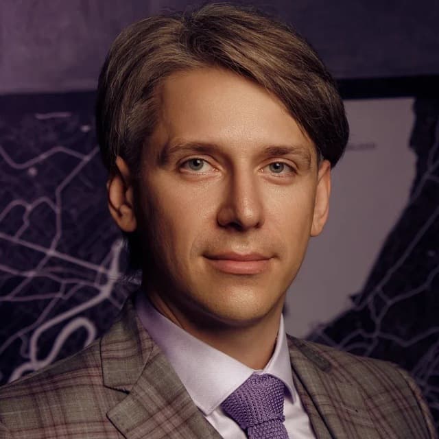 Максим Ульянов, эксперт по вопросам фондовых рынков, инвестирования, цифровой экономики и финансовой грамотности