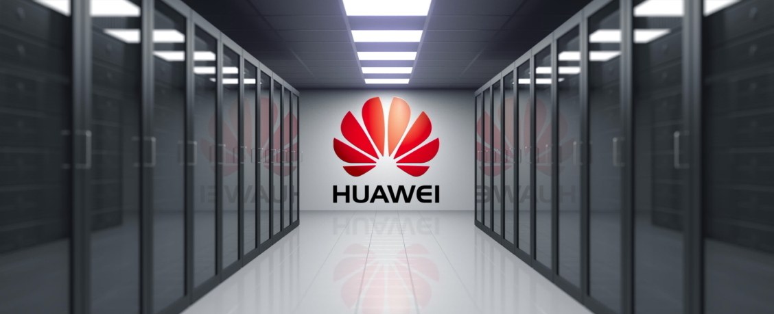 СМИ: Китайская Huawei начала закрывать в России свои магазины