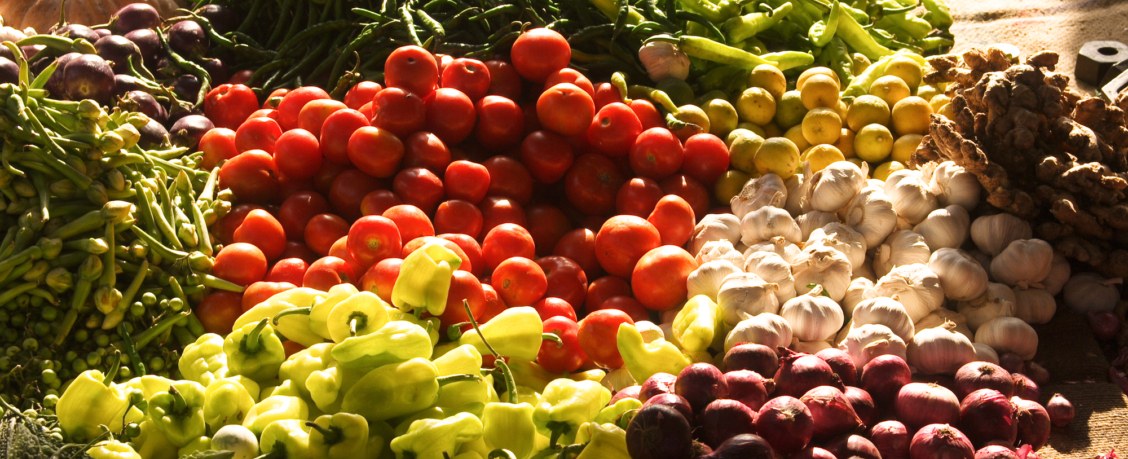 Торговые сети просят снять ограничения на ввоз импортных овощей и фруктов