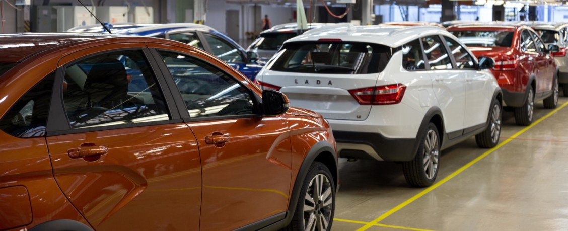 Аналитики: продажи легковых автомобилей в России обвалились на 75 %
