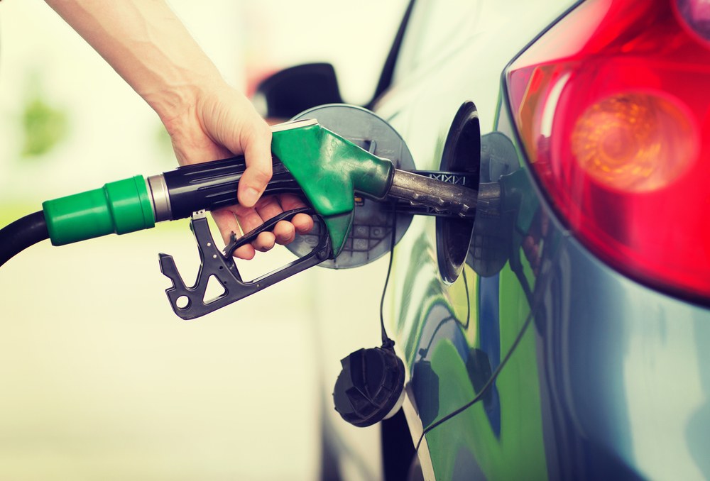Цены на российский бензин стали снижаться