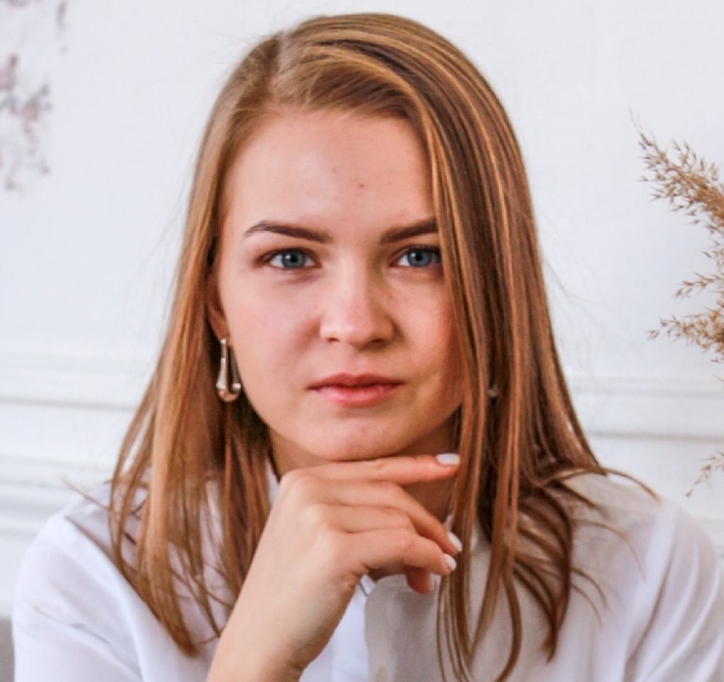 Лиза Петрова Финтолк