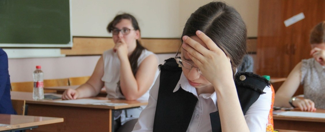 В России хотят вернуть единую школьную форму: кто будет за нее платить