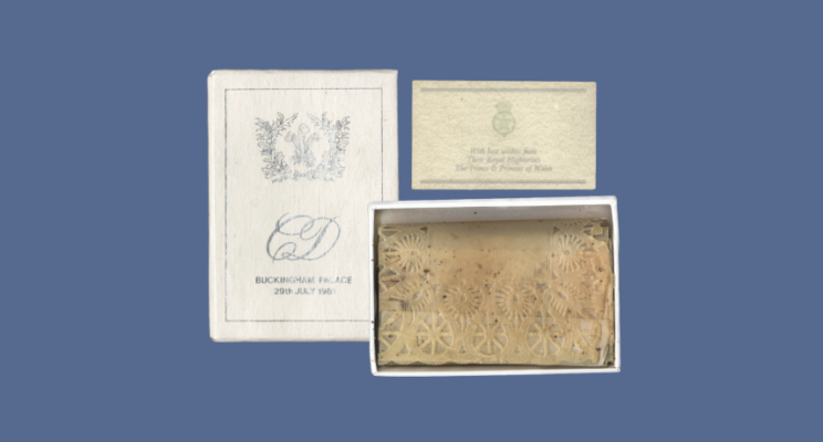 На аукционе продают старый кусок торта за 20 000 рублей: что в нем особенного