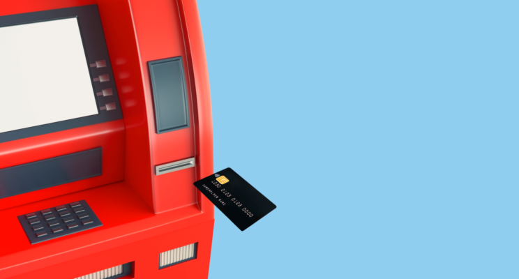 Банкомат зажевал карту, что делать и как избежать: инструкция