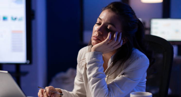 Больше половины россиян никогда не просили о повышении зарплаты — и вот почему