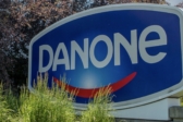 Российский бизнес Danone выставлен на продажу: кто станет новым владельцем 