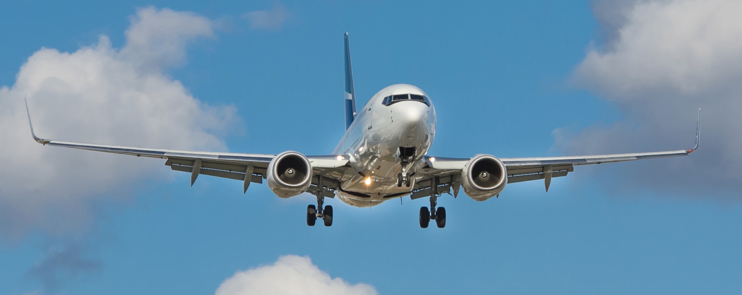 Пассажирам самолетов обещают платить за задержку рейсов 