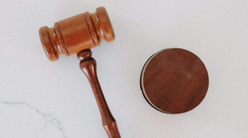 Верховный суд запретил банкам забирать ипотечное ж...