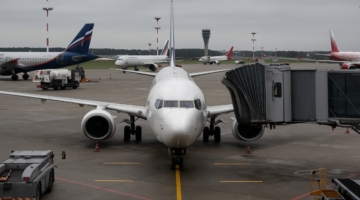 Коллапс в аэропортах обернулся многомиллиардными у...